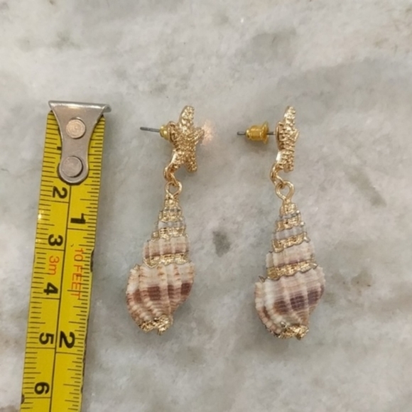 18K Gold Plated Conch Shell Drop Earrings - Picture 2 of 3